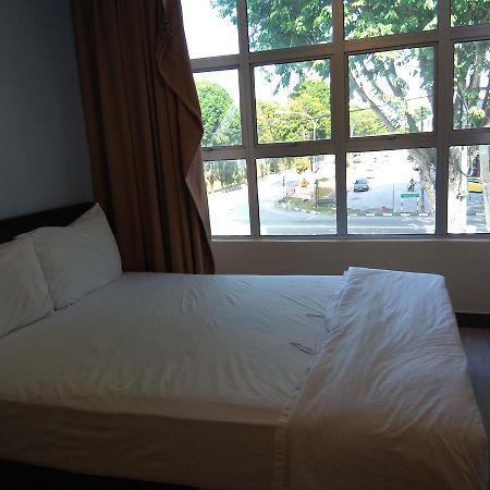 Starview Hotel Lumut Exteriör bild