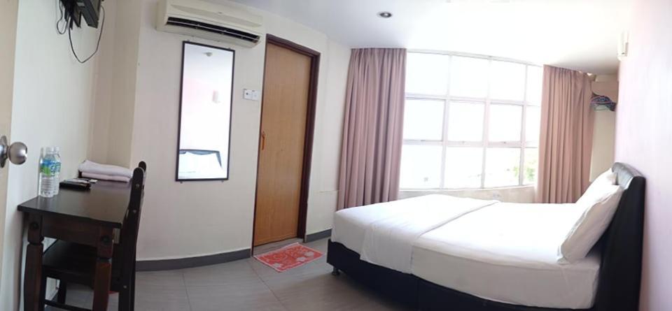 Starview Hotel Lumut Exteriör bild