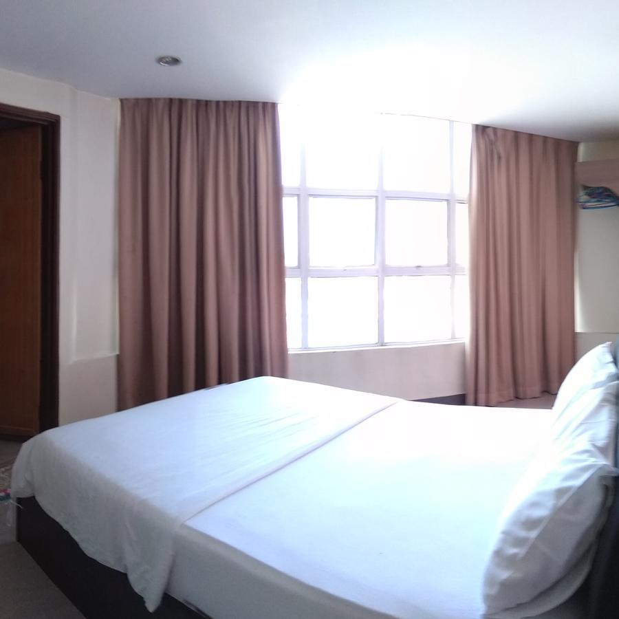 Starview Hotel Lumut Exteriör bild
