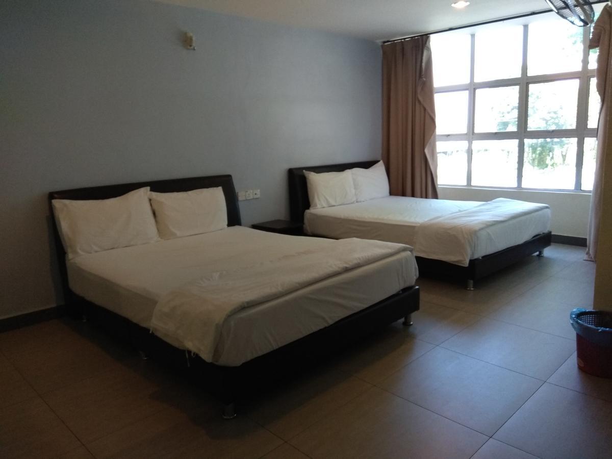 Starview Hotel Lumut Exteriör bild